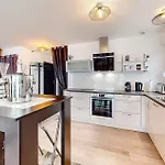 Holiday home Lovely In With Wifi *