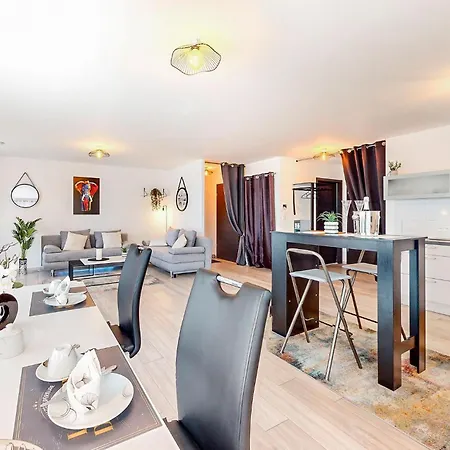 2 Bedroom Stunning In Hébergement de vacances Schlierbach